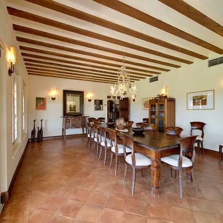 El Piruetano Villa