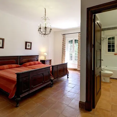 El Piruetano Villa *